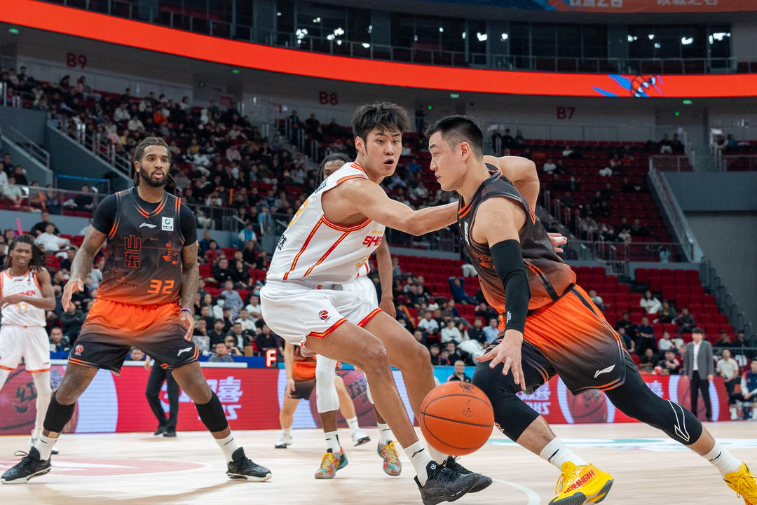 关于冲刺阶段欧冠传出新动向,深圳男篮绝杀压哨,管理层表态——媒体盛赞,赛程密集仍需轮换的信息 关于冲刺阶段欧冠传出新动向,深圳男篮绝杀压哨,管理层表态——媒体盛赞,赛程密集仍需轮换的信息