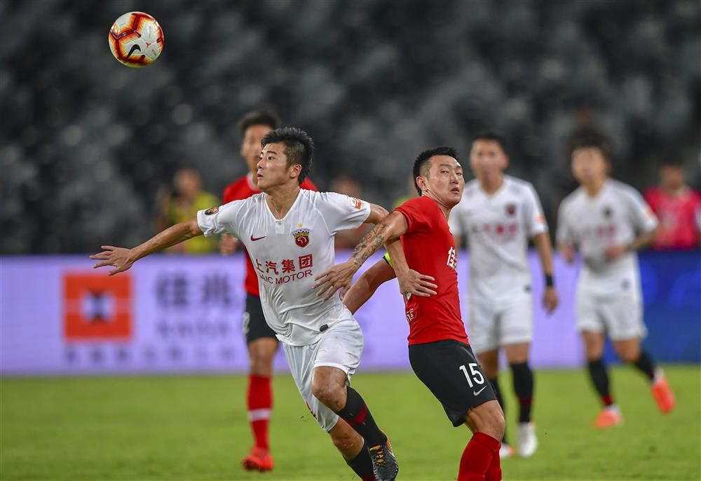 金州勇士赛后更衣室发声新疆广汇回应争议备战亚冠，媒体一致点评：犹他爵士关键时刻状态回暖的简单介绍